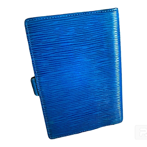 LOUIS VUITTON AUTHENTIC EPI LEATHER AGENDA / PASSPORT/CREDITCARD HOLDER / UNISEX - Picture 2 of 11